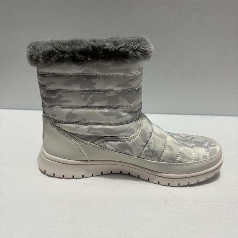 Ryka Women's Suzy Winter Booties Fur White Camo 8m